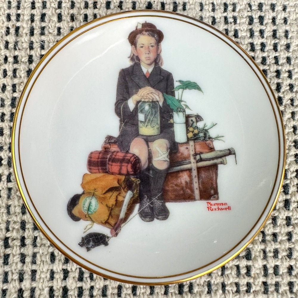 Norman Rockwell Mini Plate Limited Edition Returning From Camp 1983 Decorative